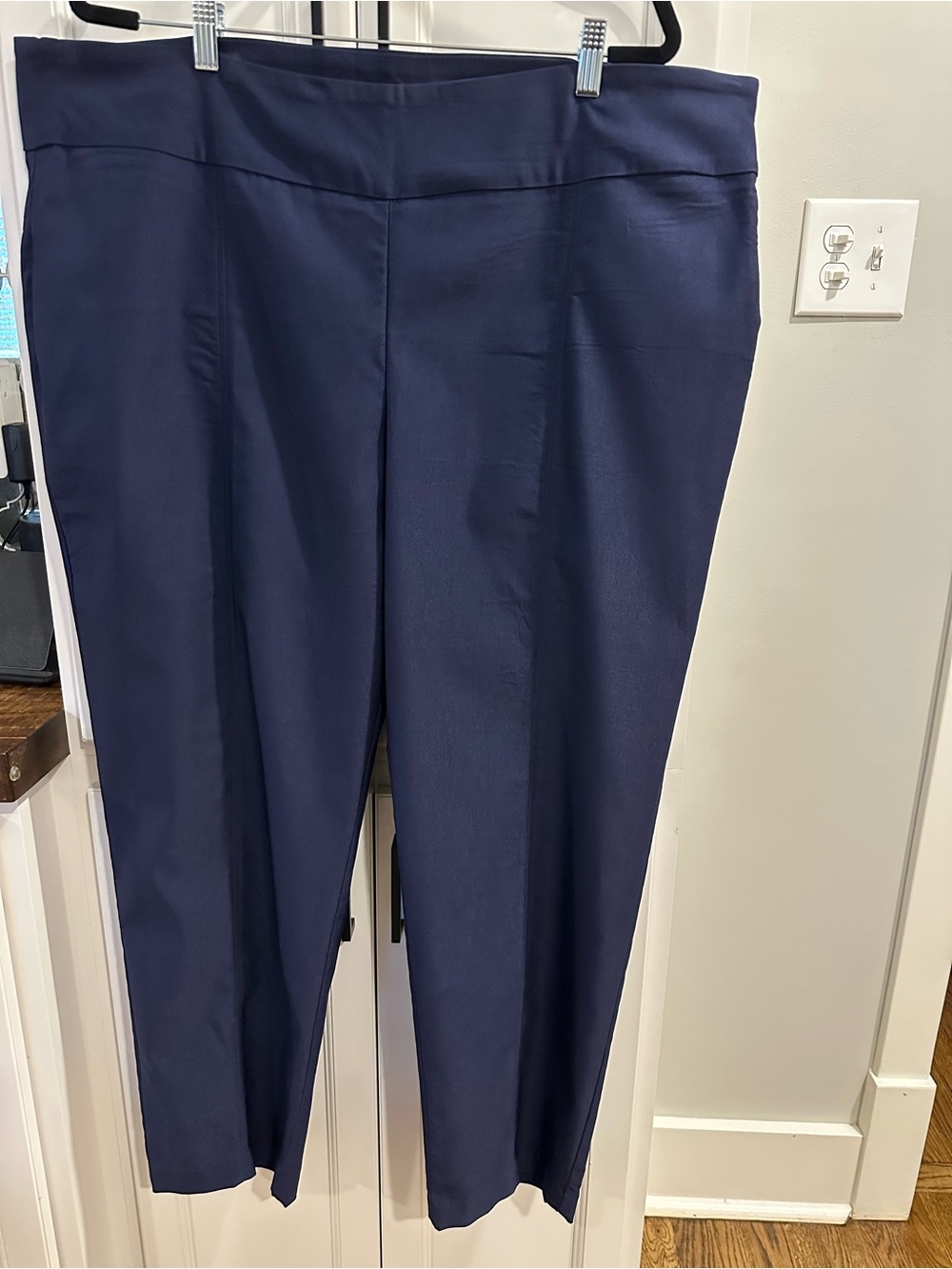 New with Tags: Classic Navy High-Rise Women’s Trousers 24W short length, slim.